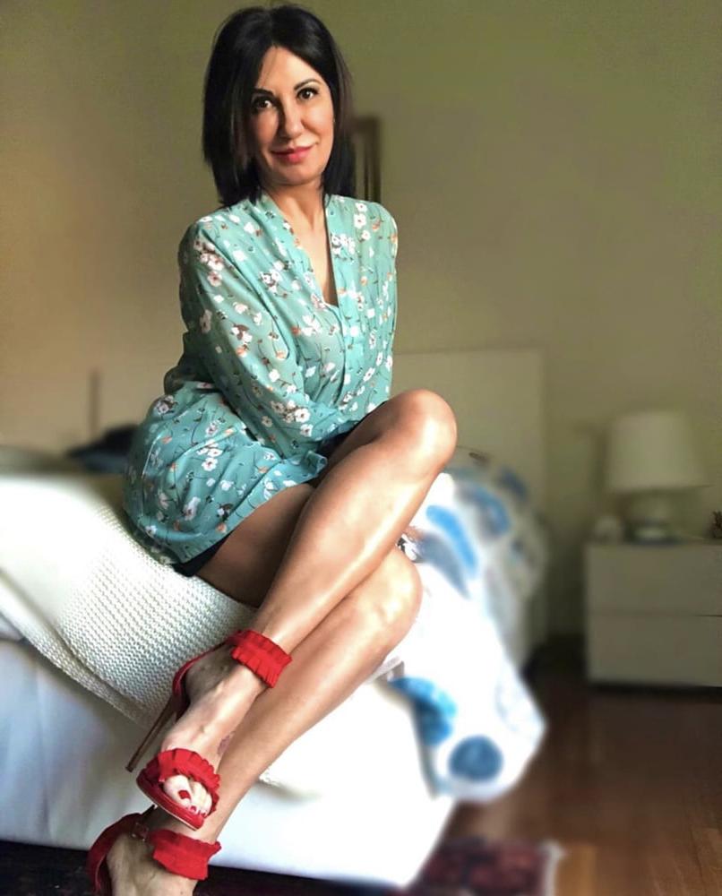 25P Sexy Italian Mature Milf
