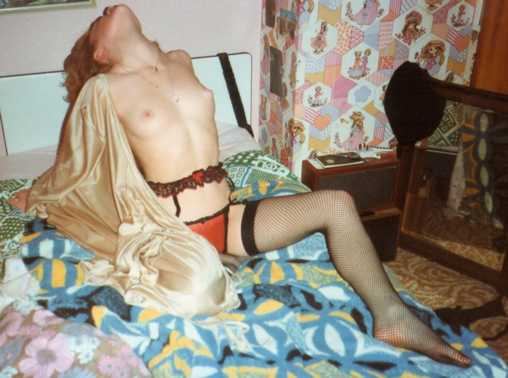 8P Vintage amateur redhead cutie in lingerie