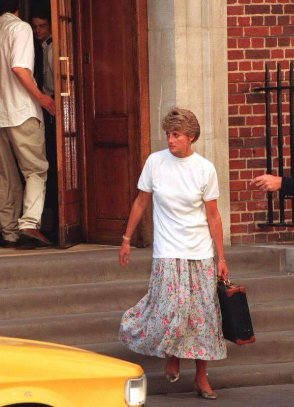 25P Celebrity Boobs - Diana Spencer