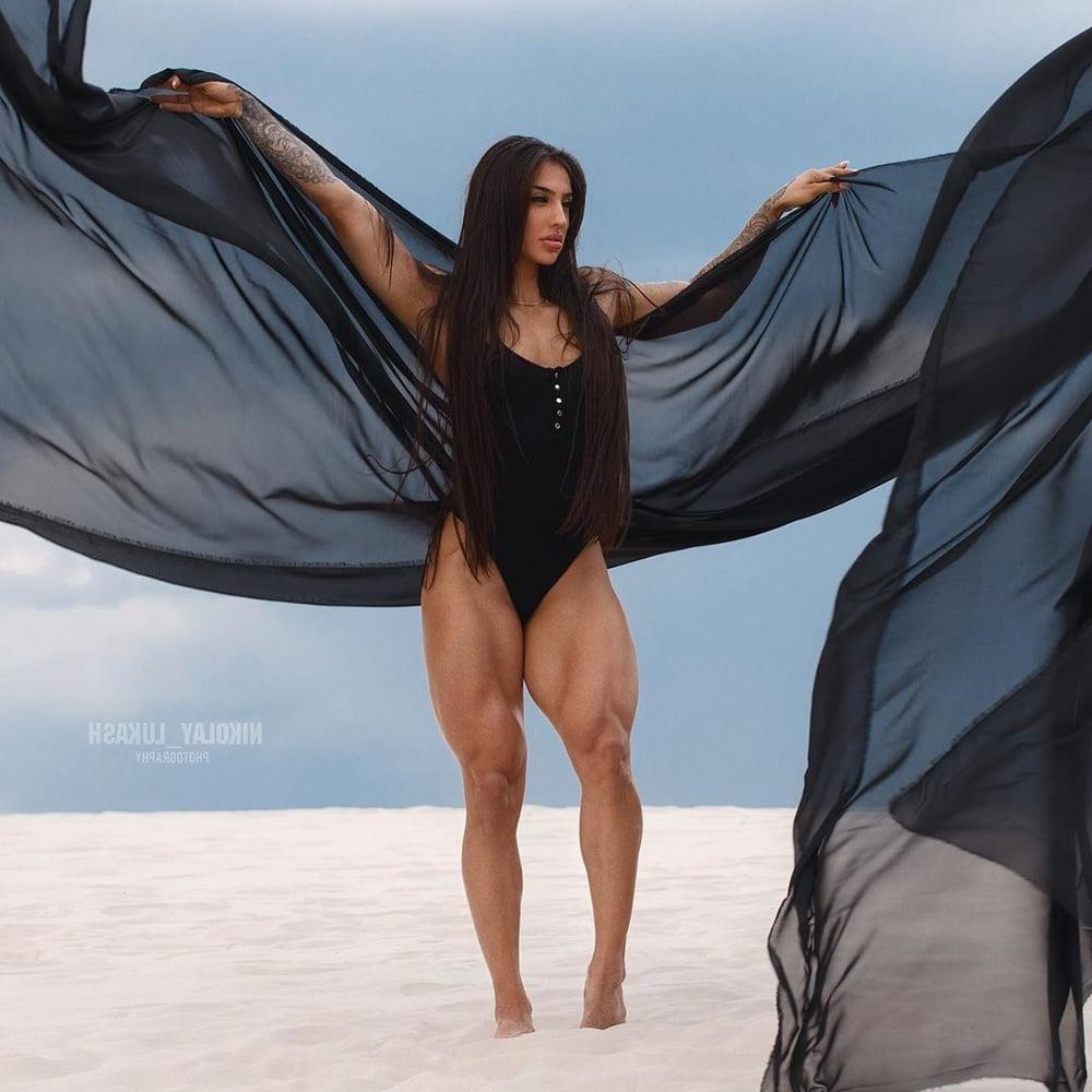 25P Bakhar Nabieva! Exotic Thighs!