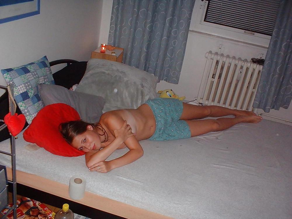 25P YOUNG AND SO HORNY 84