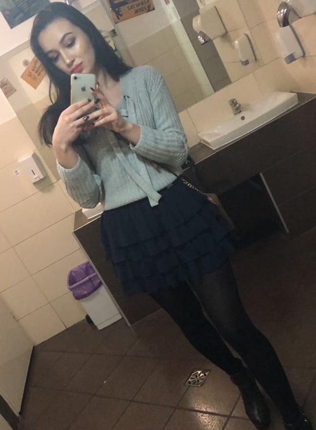 17P polish young brunette Oliwia