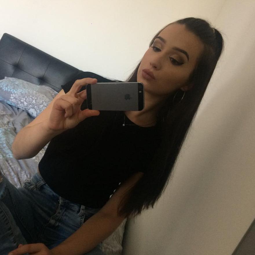17P polish young brunette Oliwia