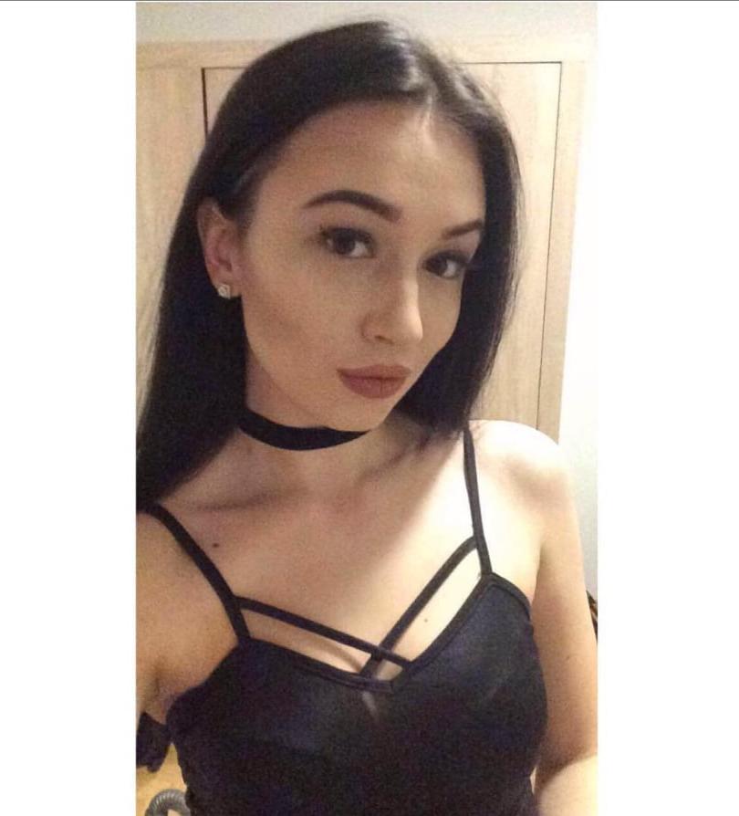 17P polish young brunette Oliwia