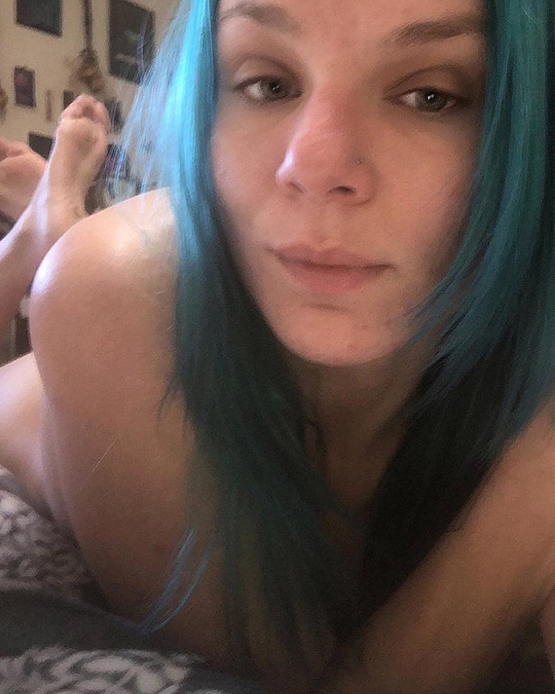 25P Sexy Posing 1