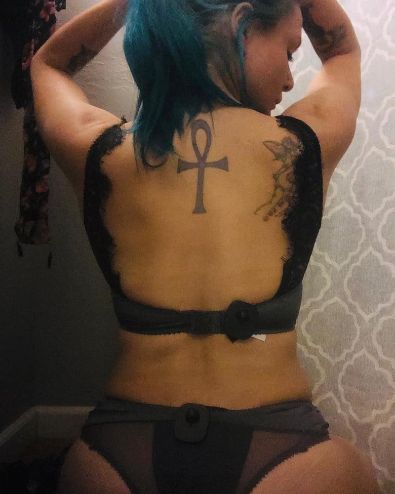 25P Sexy Posing 1