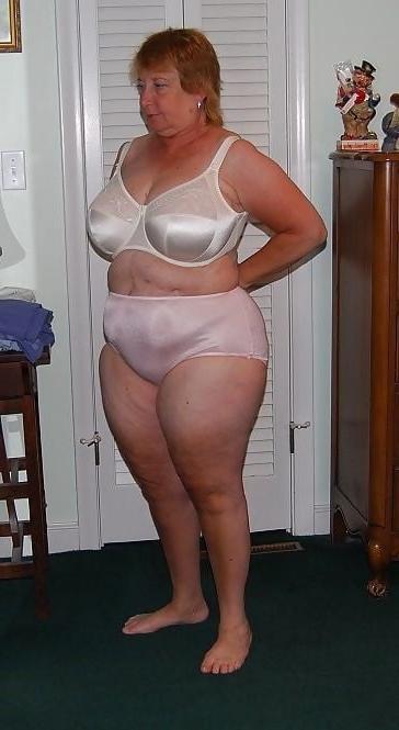 25P mix women in knickers