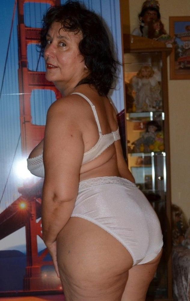 25P mix women in knickers