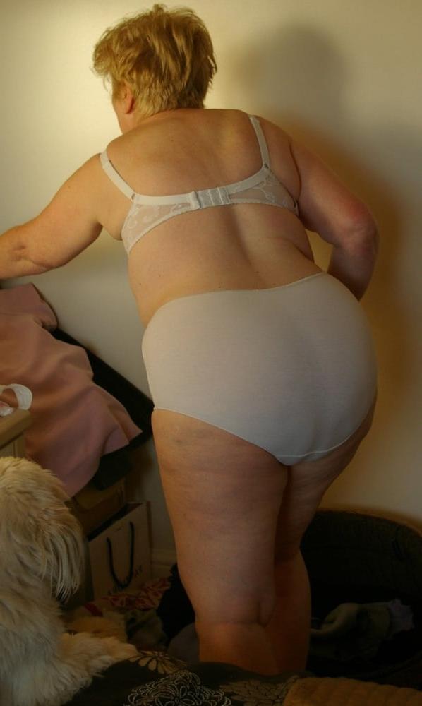 25P mix women in knickers