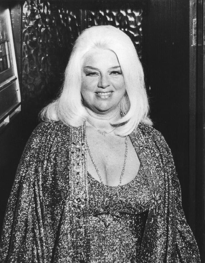 25P Celebrity Boobs - Diana Dors