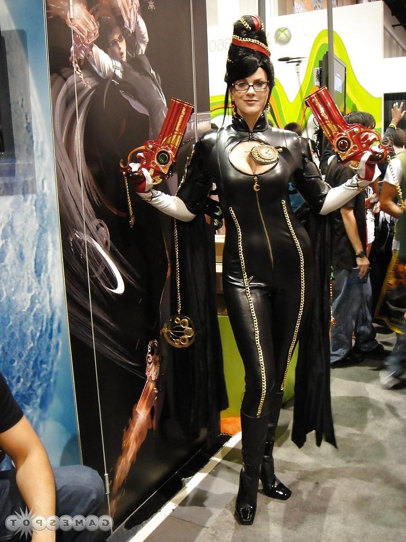 25P Sexy Superheroines