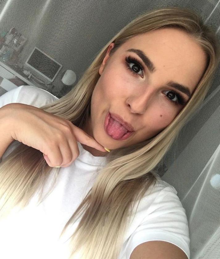 17P polish tiny blonde whore