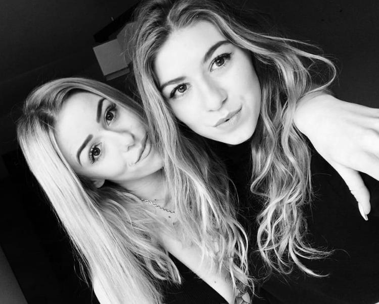 19P young polish blonde