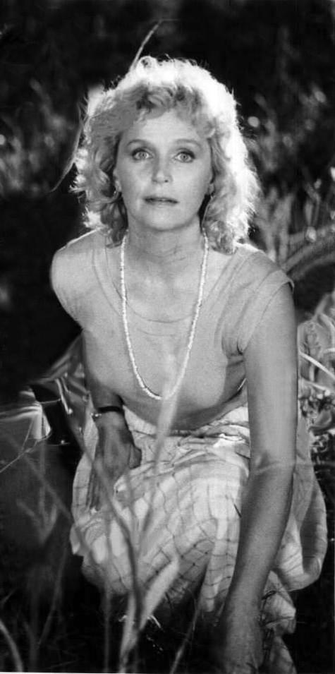 25P Celebrity Boobs - Lee Remick