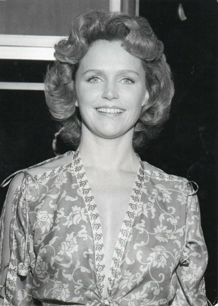 25P Celebrity Boobs - Lee Remick