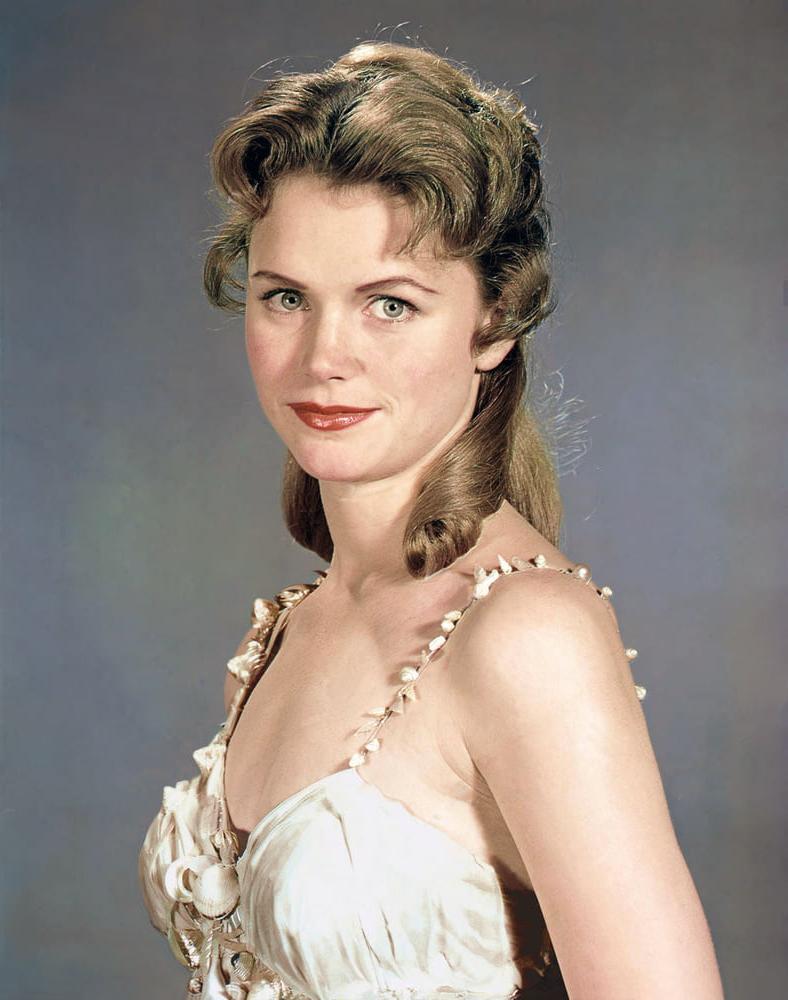 25P Celebrity Boobs - Lee Remick