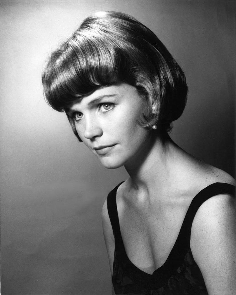 25P Celebrity Boobs - Lee Remick