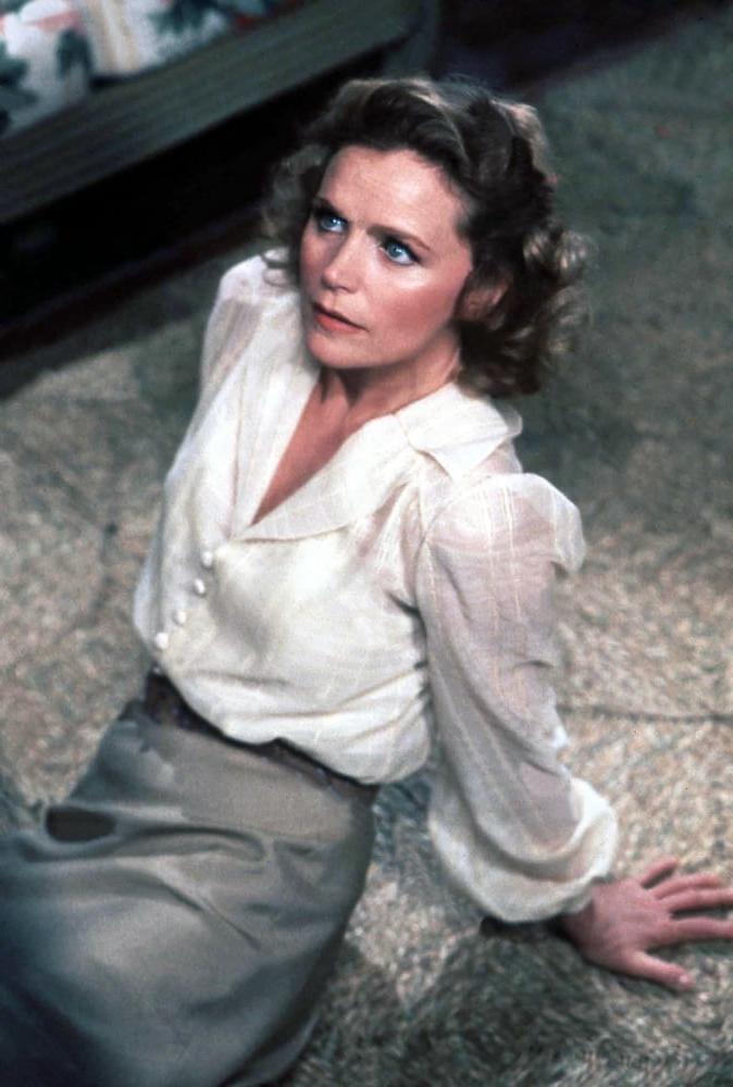 25P Celebrity Boobs - Lee Remick