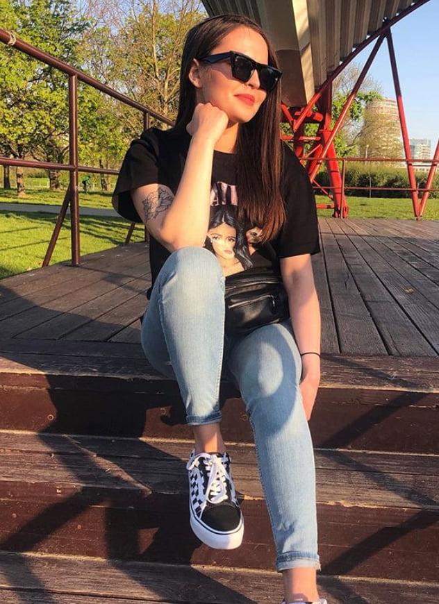 19P polish teen with friends