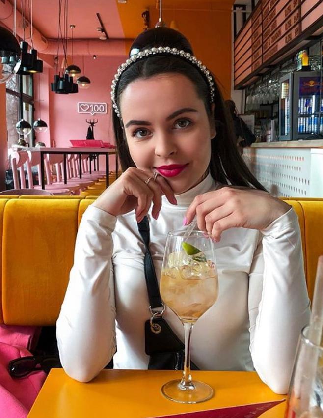 19P polish teen with friends