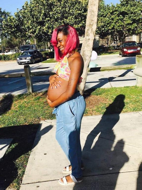 25P Young Pregnant Teens 111