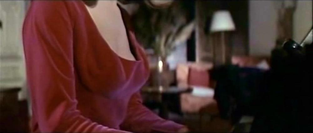 25P Celebrity Boobs - Honor Blackman