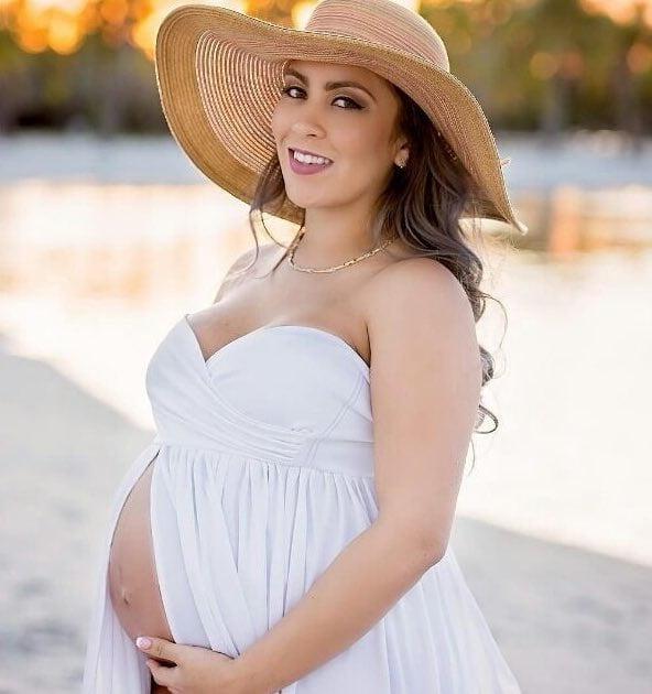 25P Pregnant and Still Sexy 175