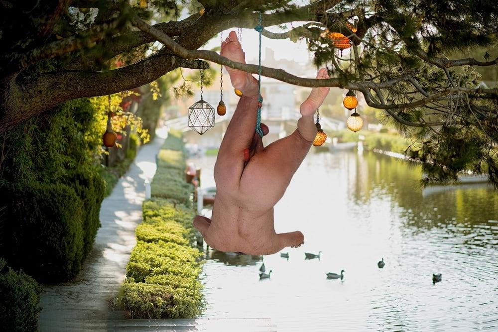 13P Stretching ball, hanged by balls