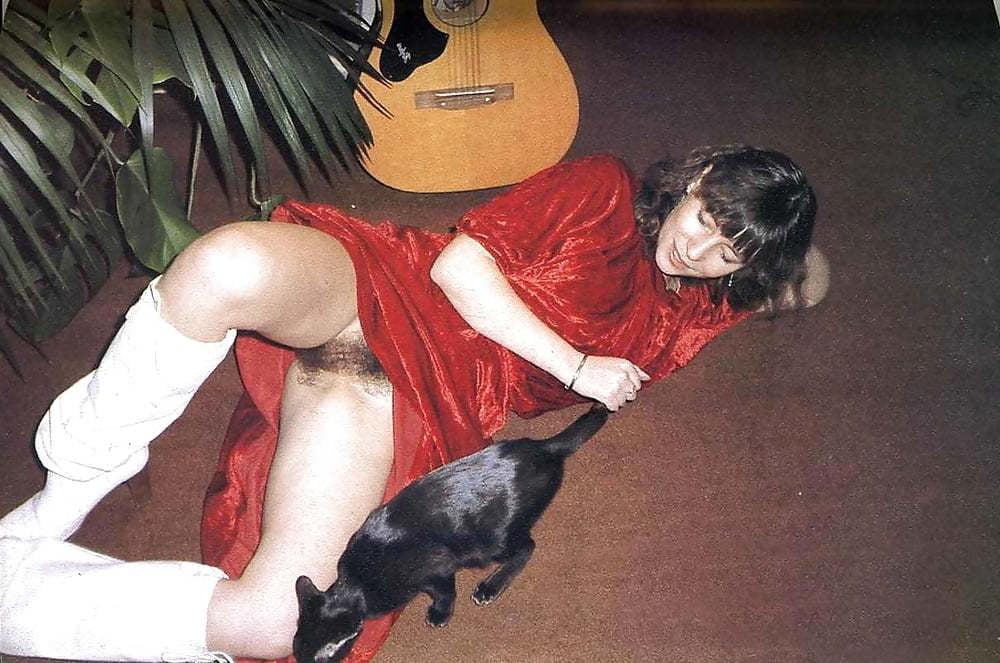 25P Vintage women private shots