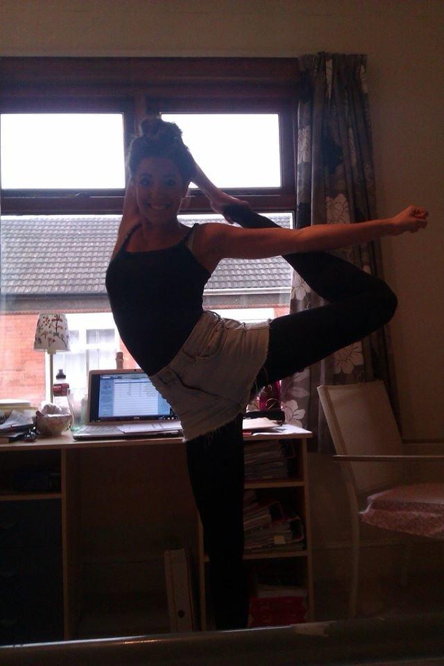25P Louissa B - Social Media wankbait and cock tease