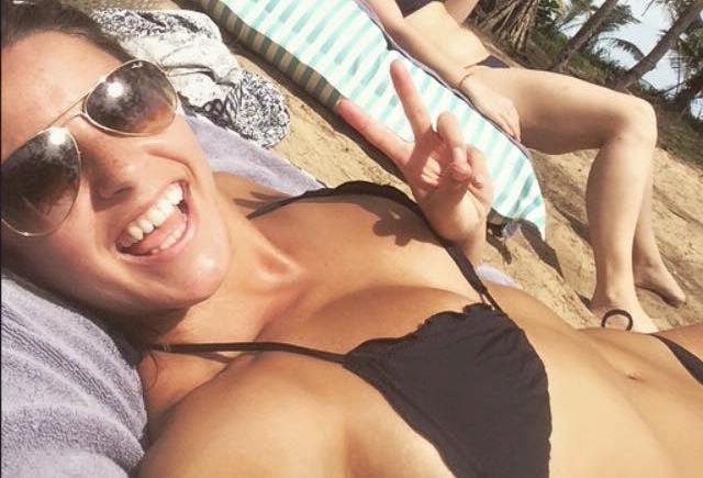 25P Louissa B - Social Media wankbait and cock tease
