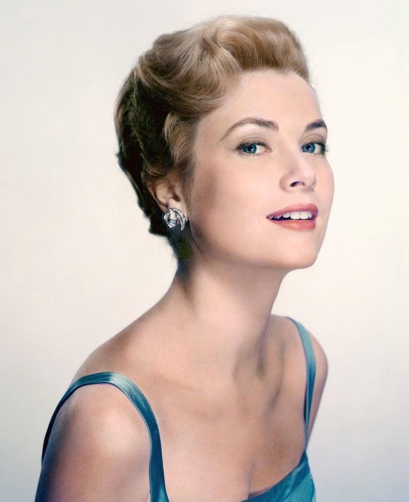 25P Celebrity Boobs - Grace Kelly