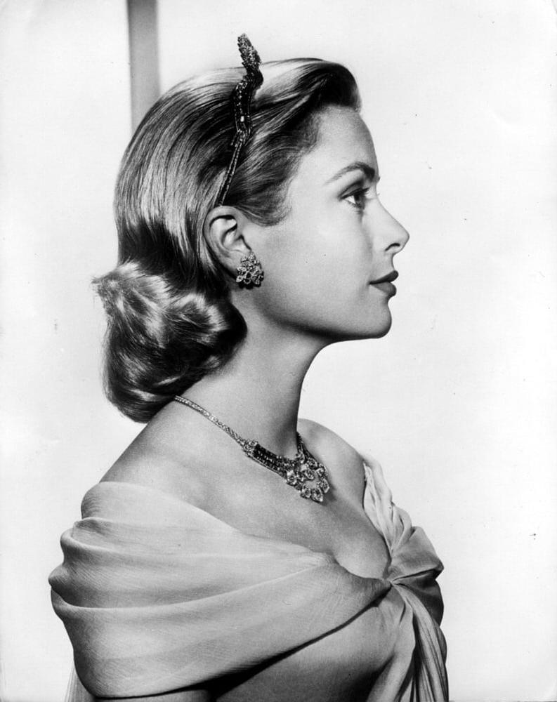 25P Celebrity Boobs - Grace Kelly