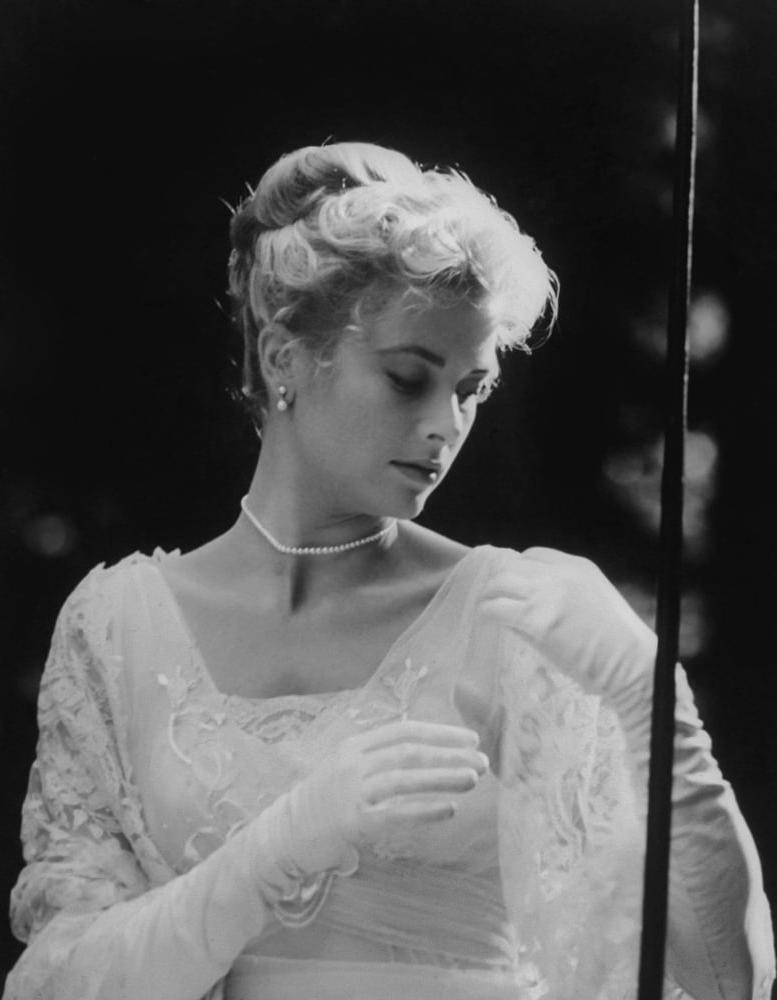 25P Celebrity Boobs - Grace Kelly