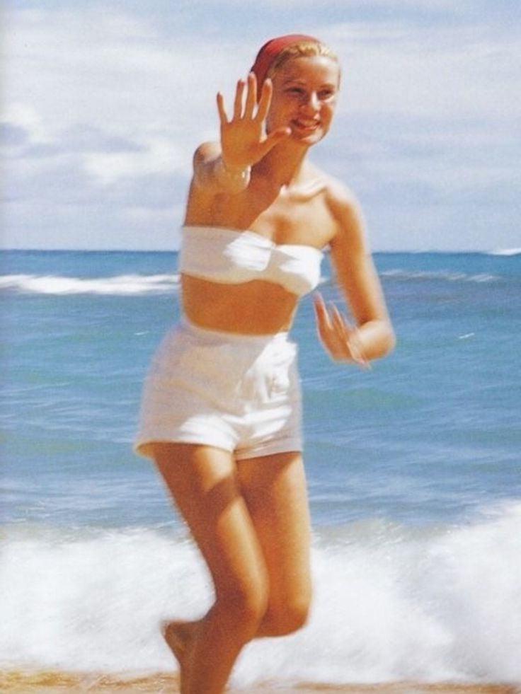 25P Celebrity Boobs - Grace Kelly