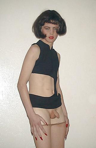 9P So strange and sexy !