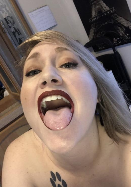 12P Slutty milf for breeding