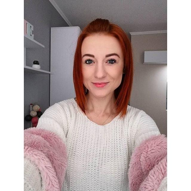 25P Roksana hot fit polish redhead!