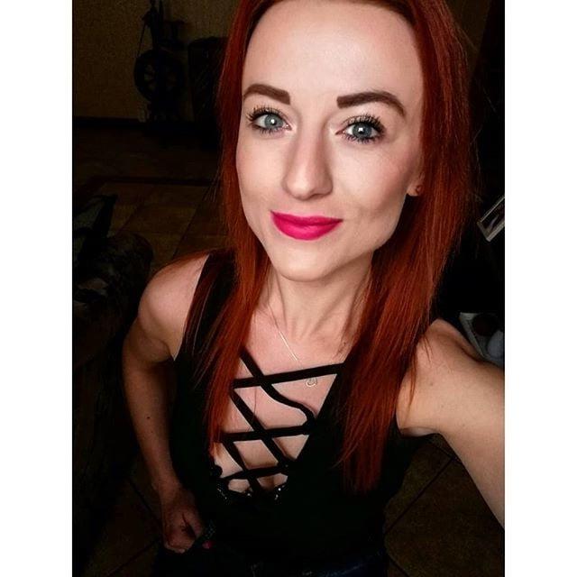 25P Roksana hot fit polish redhead!