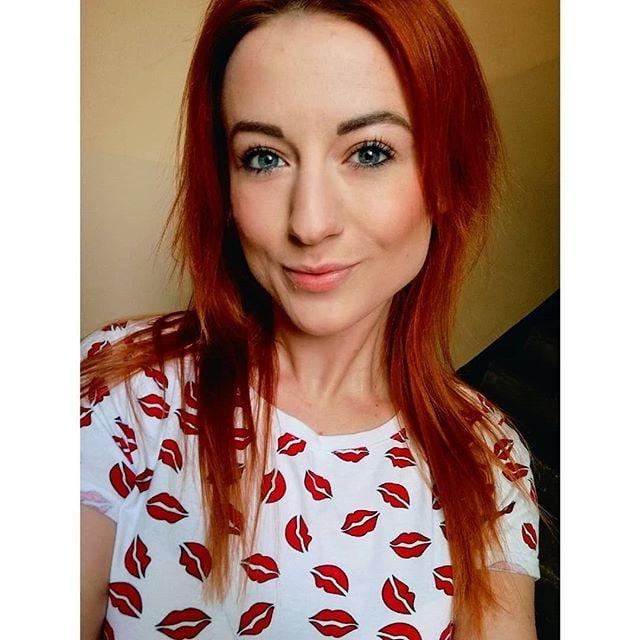 25P Roksana hot fit polish redhead!
