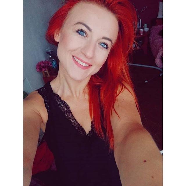 25P Roksana hot fit polish redhead!