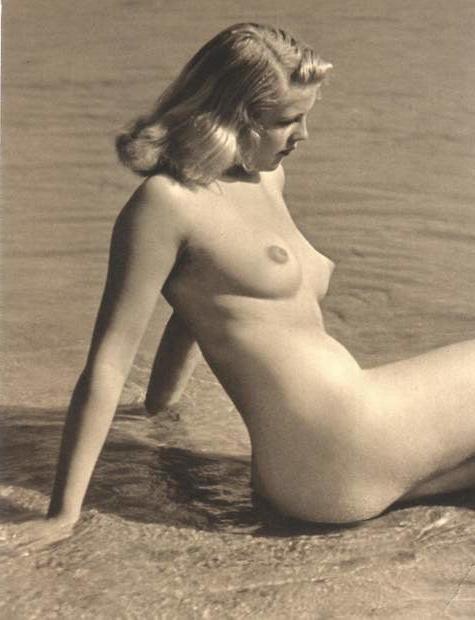 25P Naked people of vintage photos Vol. 33