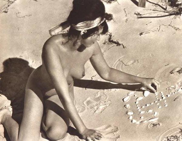 25P Naked people of vintage photos Vol. 33