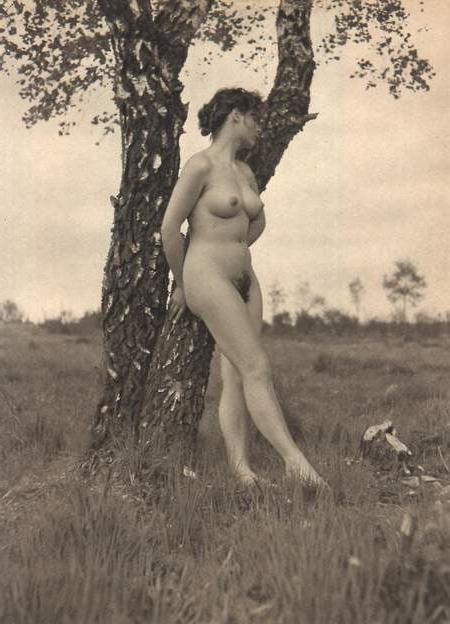 25P Naked people of vintage photos Vol. 33