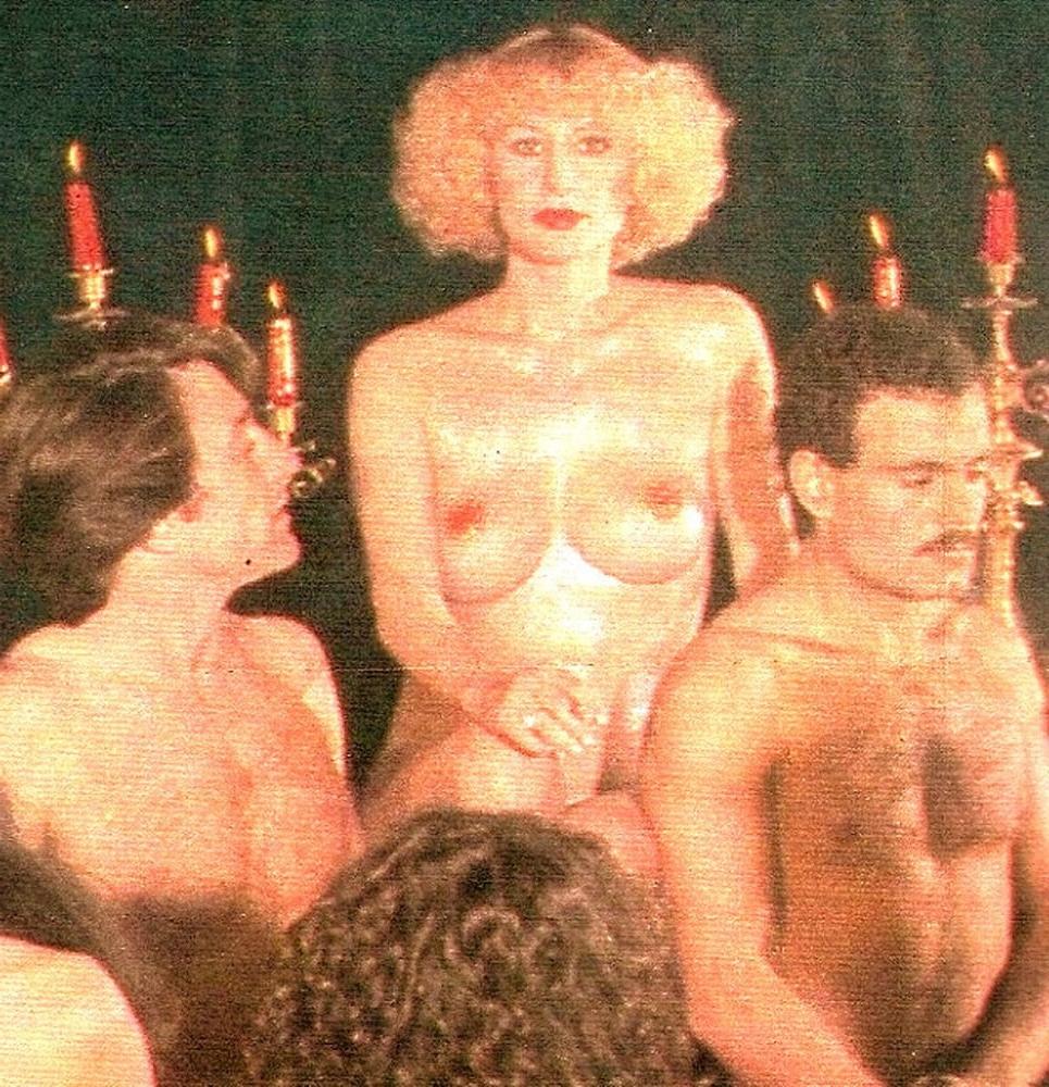 25P Vintage spanish tv host