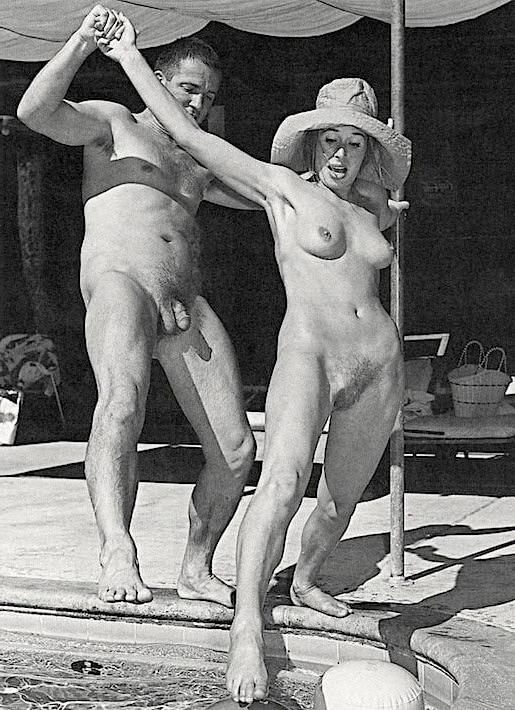 25P Naked Vintage Girls 69