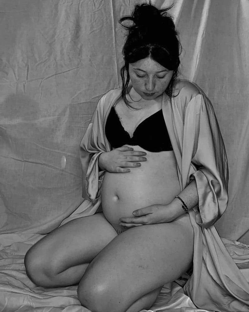 25P Young Pregnant Teens 110