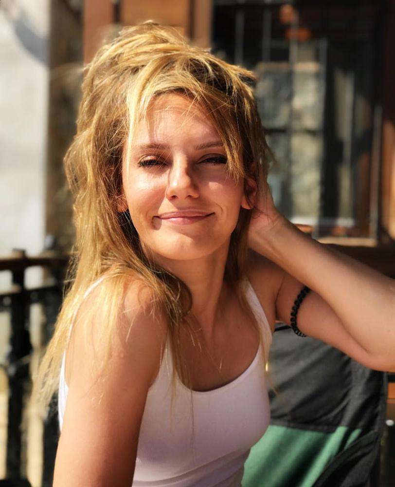 25P Nilay Deniz Pretty Turkish Celebrity Women