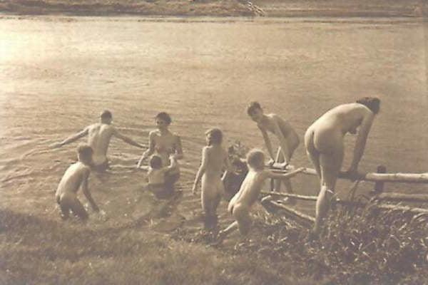 25P Naked people of vintage photos Vol. 32