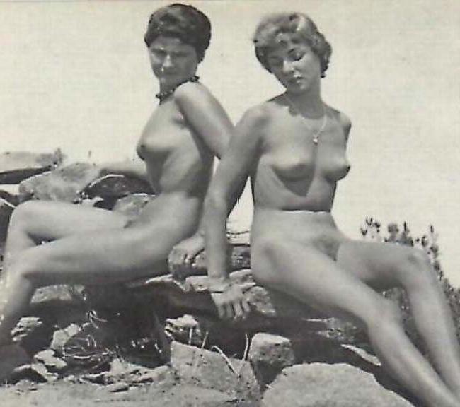 25P Naked people of vintage photos Vol. 32